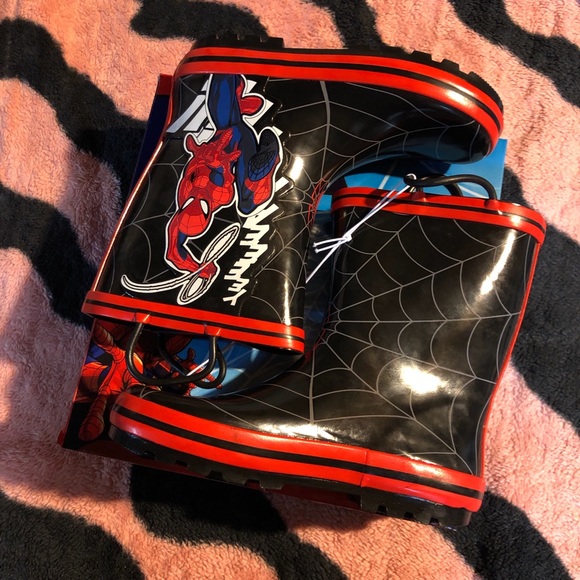 Marvel Spiderman Rainboots - Picture 3 of 9